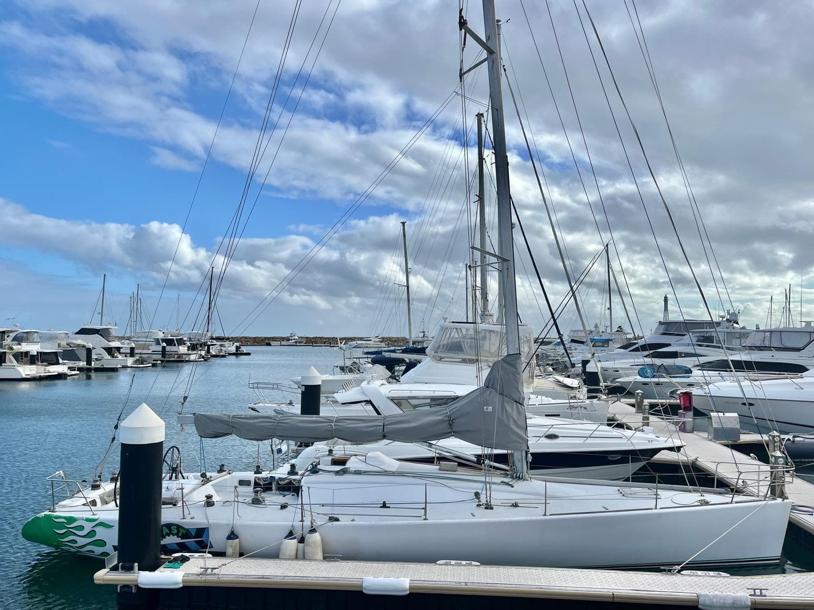 Inglis 47 Fast Forward featured yacht